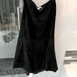 Cabi suede skirt never worn size 2. Scalopped hem 35” rear 30” front. Waist  28”